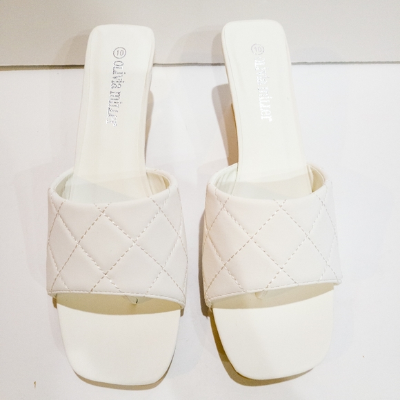 Olivia Miller Honey Camp Slip-ons -10 - Picture 7 of 8